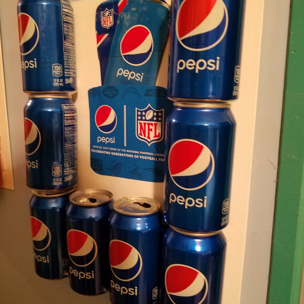 Handmade Pepsi Wall Hanging Decor I made this on a 11×14 canvas board. Please - Picture 3 of 8